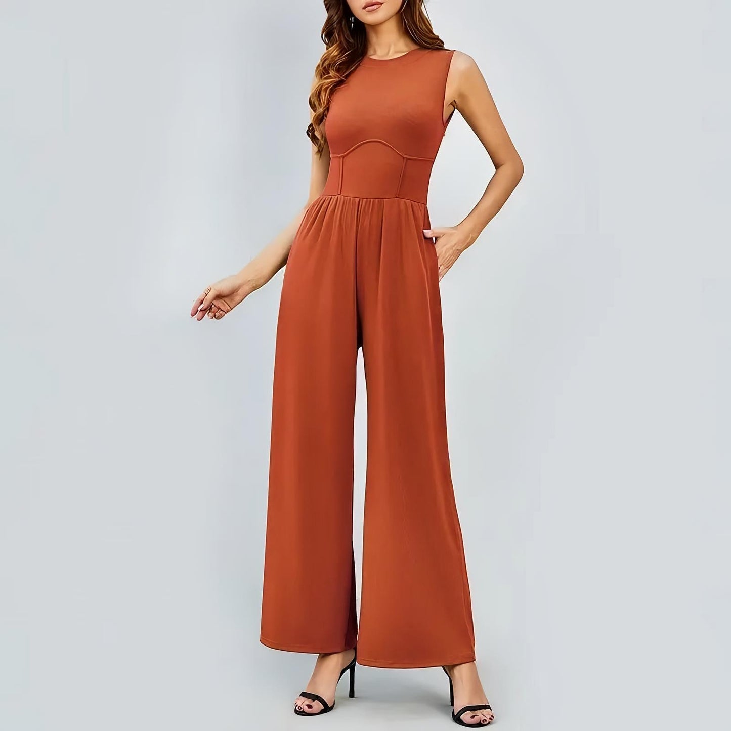 Stylish women's summer ribbed jumpsuit, perfect for comfort and warmth.